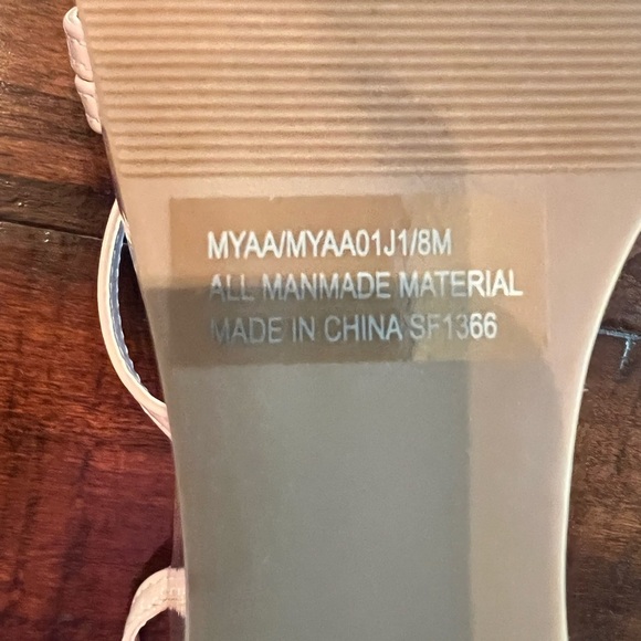 Madden Girl Pink Wedge Sandals / New never worn. - Picture 4 of 4